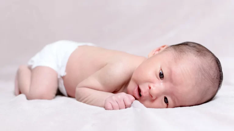 Essential Guide to Tummy Time for Newborns: Benefits and Techniques