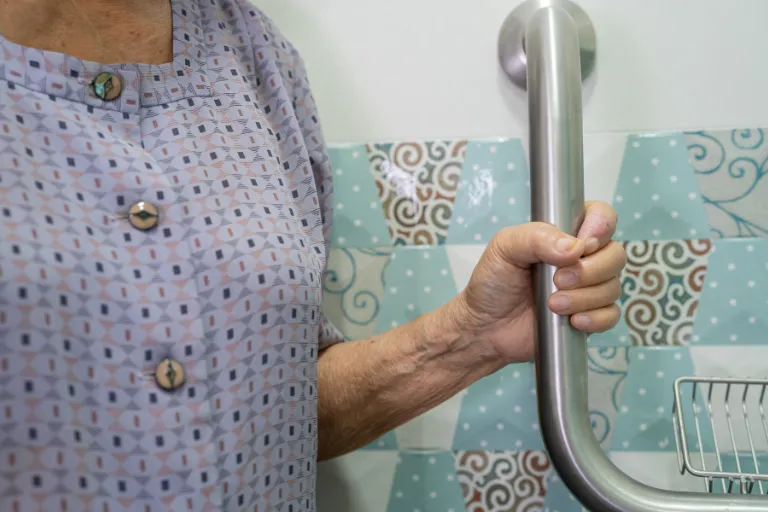 Enhancing Bath Safety for Seniors: Simple Modifications That Prevent Falls