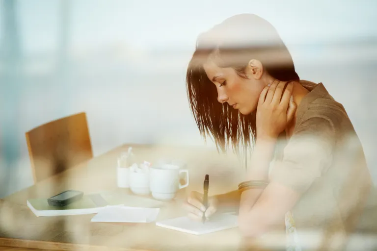 7 Simple Ways to Stop Anxious Thoughts from Taking Over Your Day